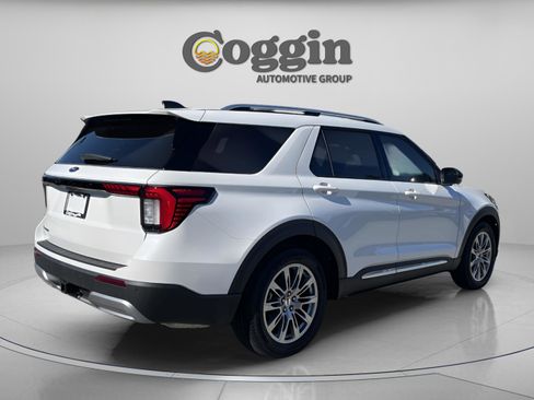 New 2026 Ford Explorer Platinum image 6