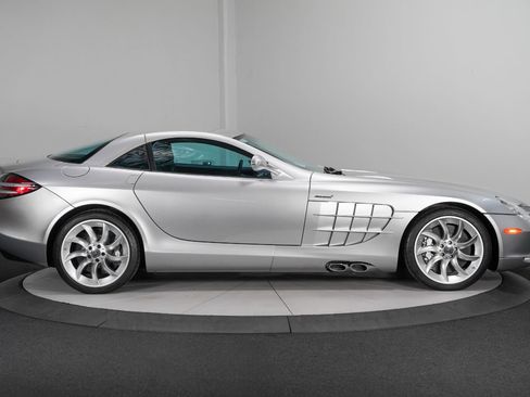 Used 2006 Mercedes-Benz SLR image 9