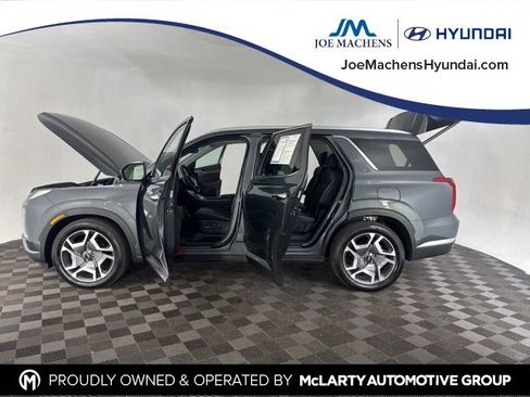 Certified 2025 Hyundai Palisade Limited image 17