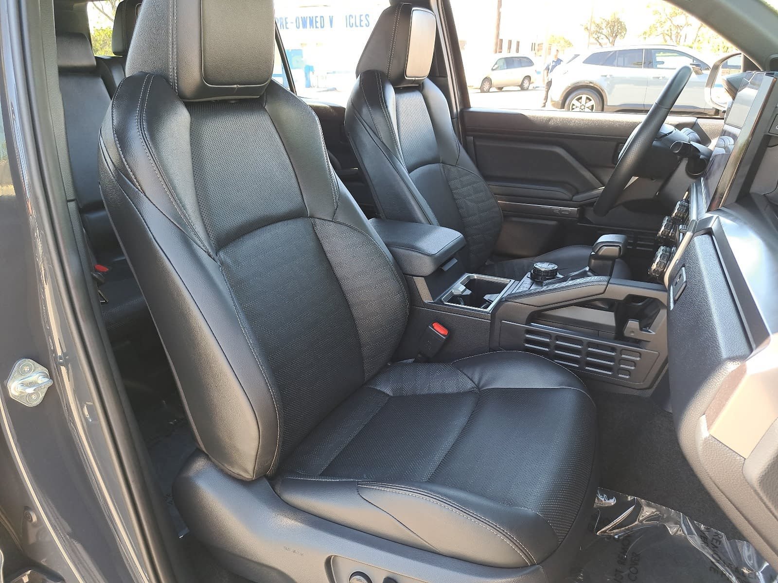Used 2025 Toyota 4Runner TRD Off-Road Premium AWD/4WD image 10