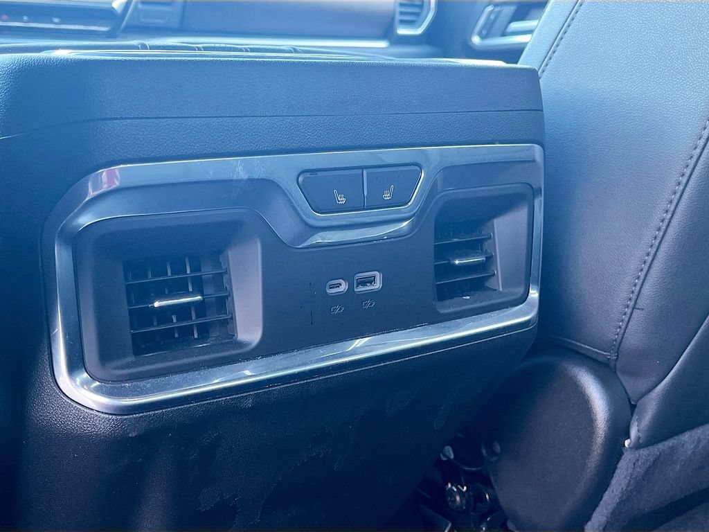 Used 2024 Chevrolet Silverado 1500 High Country AWD/4WD image 26