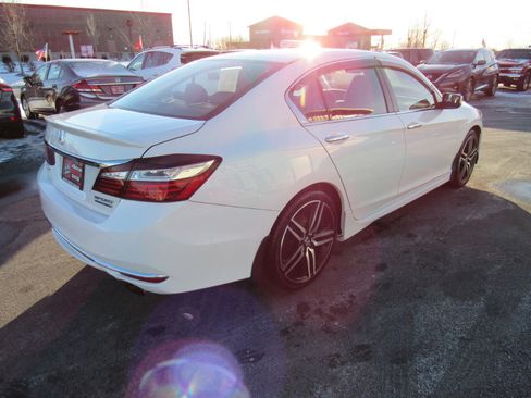Used 2017 Honda Accord Sport Special Edition image 5