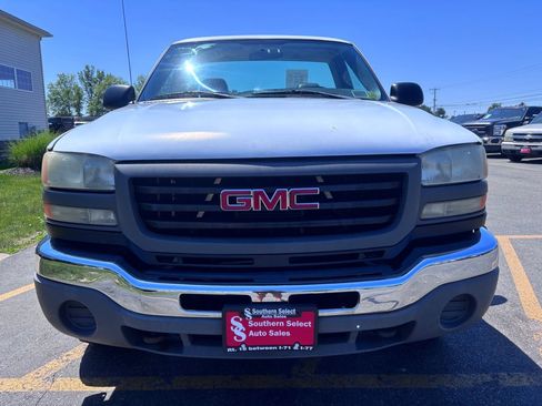 Used 2004 GMC Sierra 2500 W/T AWD/4WD image 3