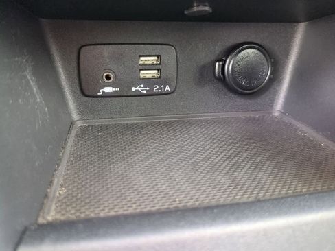 Used 2022 Subaru Forester Limited w/ Popular Package #2 image 32