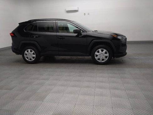Used 2021 Toyota RAV4 LE w/ Carpet Mat Package (TMS) AWD/4WD image 11