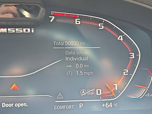 Used 2021 BMW M550i xDrive w/ Dynamic Handling Package AWD/4WD image 21