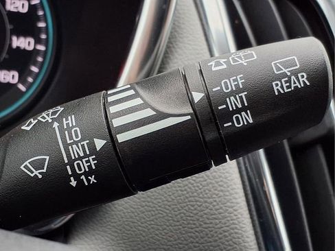 Used 2023 Chevrolet Equinox LS w/ LS Convenience Package image 28