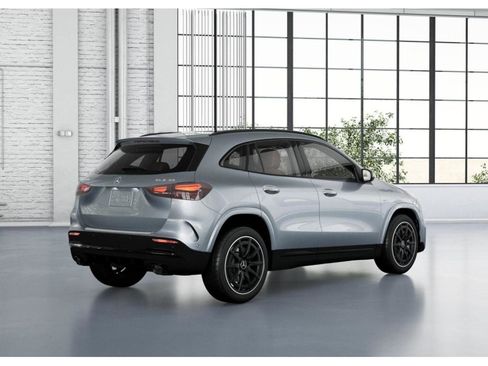 New 2026 Mercedes-Benz GLA 35 AMG 4MATIC image 21
