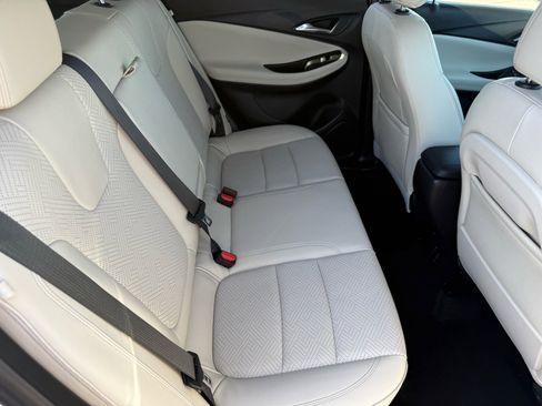 Used 2021 Buick Encore GX Essence w/ Advanced Technology Package image 28