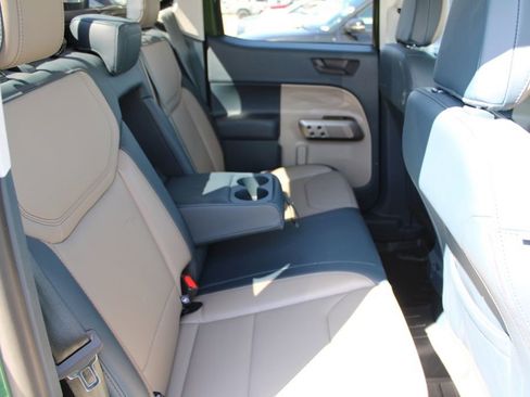 Used 2025 Ford Maverick Lariat image 22