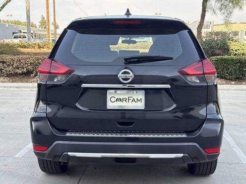 Used 2017 Nissan Rogue S FWD image 4