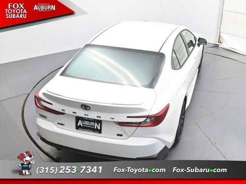 Used 2025 Toyota Camry SE w/ Convenience Package FWD image 30
