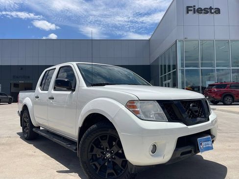 Certified 2020 Nissan Frontier SV w/ Midnight Edition Floor Mats RWD image 1