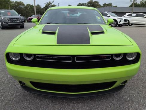 Used 2015 Dodge Challenger R/T w/ Quick Order Package 28B R/T RWD image 9