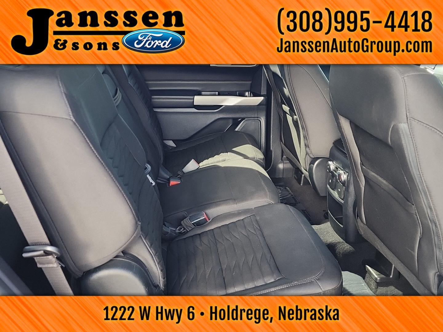 Used 2021 Ford Explorer XLT RWD image 9