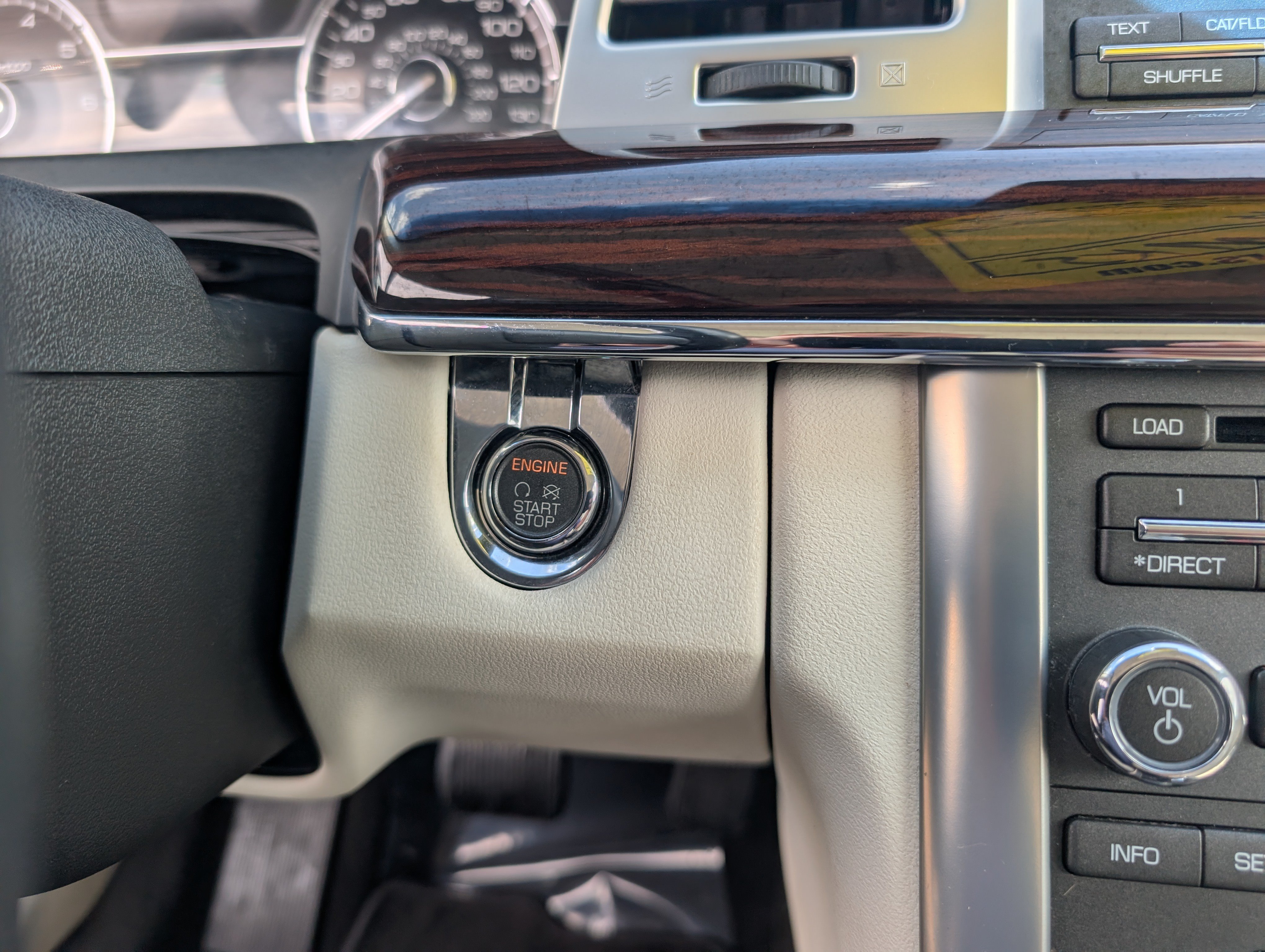 Used 2009 Lincoln MKS FWD image 18