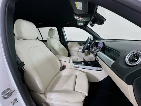 Certified 2025 Mercedes-Benz GLB 250 4MATIC image 30