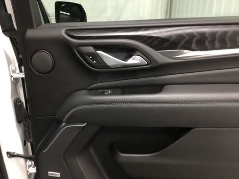 Used 2022 GMC Yukon XL Denali w/ Denali Premium Package AWD/4WD image 23