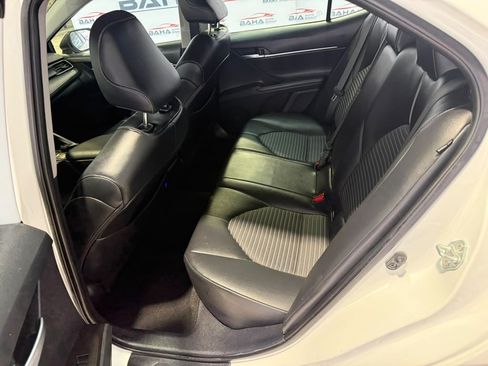 Used 2023 Toyota Camry SE FWD image 12