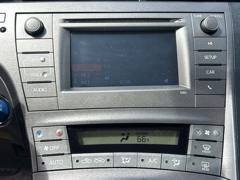 Used 2012 Toyota Prius Two FWD image 21