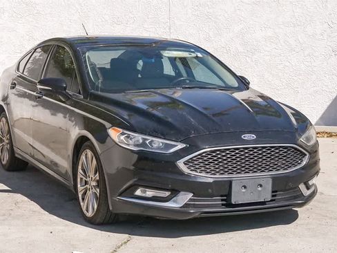 Used 2017 Ford Fusion Platinum image 3