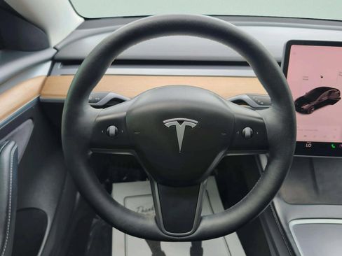 Used 2022 Tesla Model 3 Standard Range RWD image 22