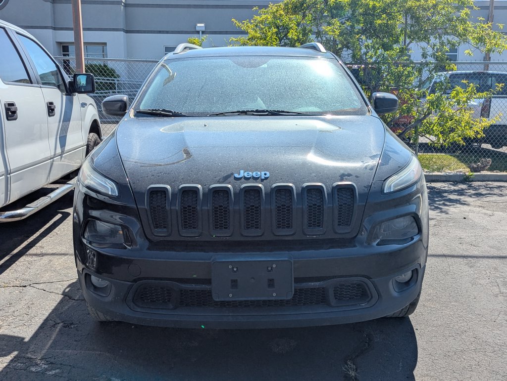 Used 2014 Jeep Cherokee Latitude w/ Cold Weather Group AWD/4WD image 2