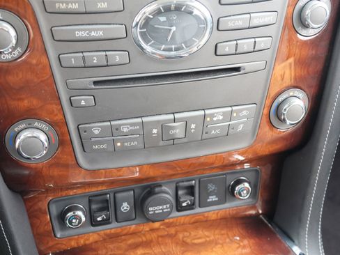 Used 2017 INFINITI QX80 2WD w/ Deluxe Technology Package image 27