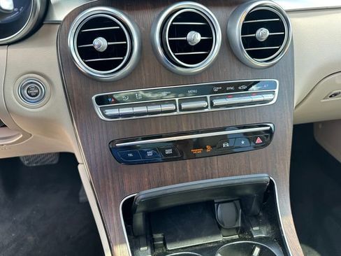 Used 2022 Mercedes-Benz GLC 300 4MATIC w/ Premium Package Lite image 22
