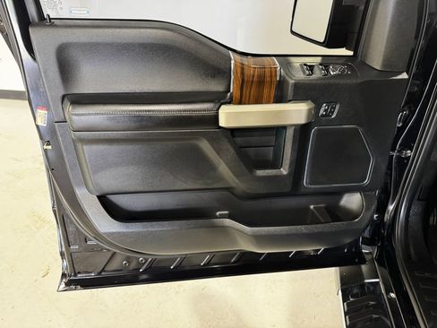 Used 2017 Ford F150 Lariat w/ Equipment Group 502A Luxury AWD/4WD image 13
