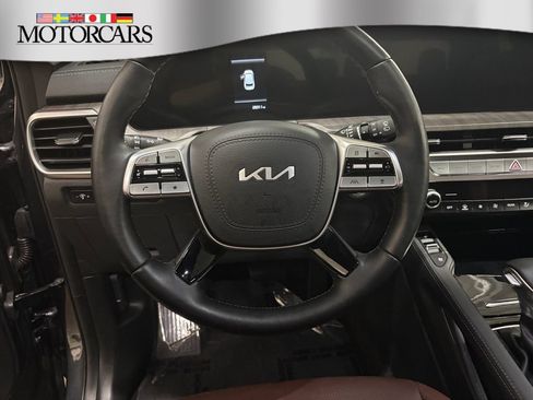 Used 2024 Kia Telluride EX w/ EX Captain's Chair Package AWD/4WD image 23