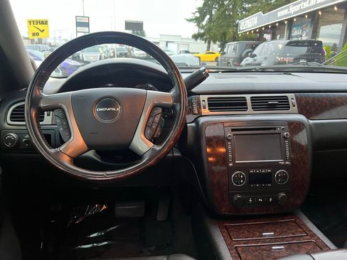 Used 2014 GMC Yukon Denali image 27