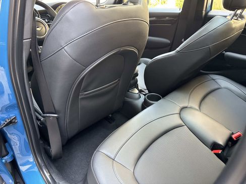 Certified 2023 MINI Cooper S FWD image 9