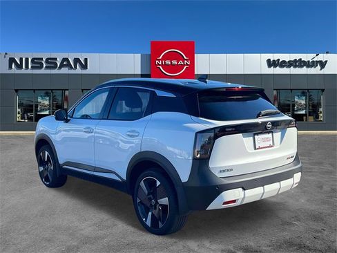 Used 2025 Nissan Kicks SR image 6