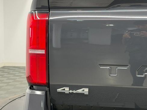 Used 2026 Toyota Tacoma SR5 AWD/4WD image 13