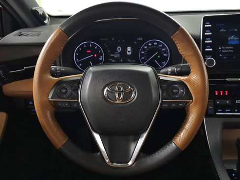 Used 2022 Toyota Avalon Limited w/ Advanced Safety Package FWD image 17