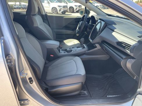 Used 2024 Subaru Crosstrek 2.0i Premium image 17
