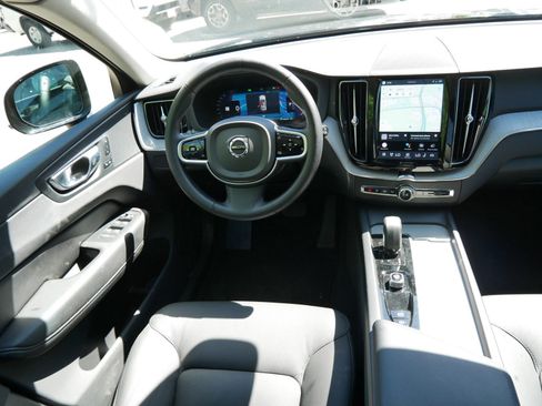 Certified 2025 Volvo XC60 B5 Plus w/ Climate Package AWD/4WD image 10