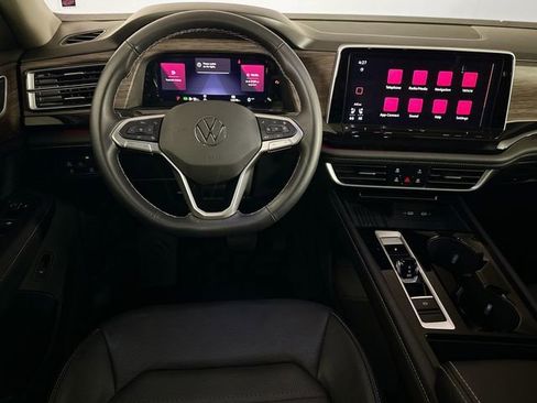 Used 2025 Volkswagen Atlas SEL image 25