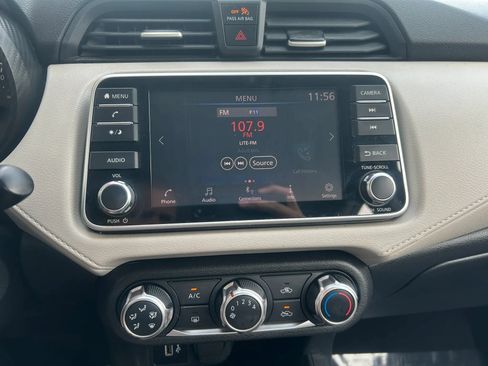 Used 2021 Nissan Versa SV FWD image 8
