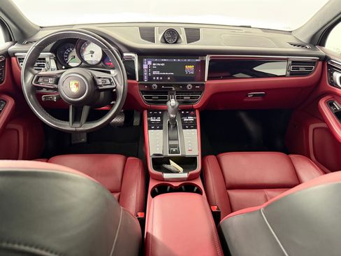 Used 2022 Porsche Macan S image 18