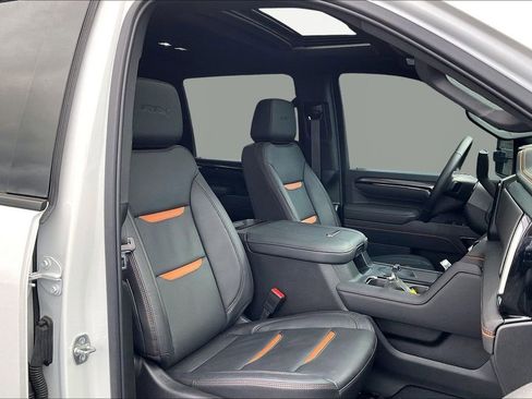 Used 2025 GMC Sierra 3500 AT4 w/ AT4 Premium Plus Package image 32