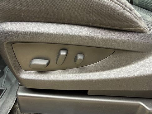 Used 2017 Chevrolet Silverado 1500 LT w/ LT Convenience Package image 6