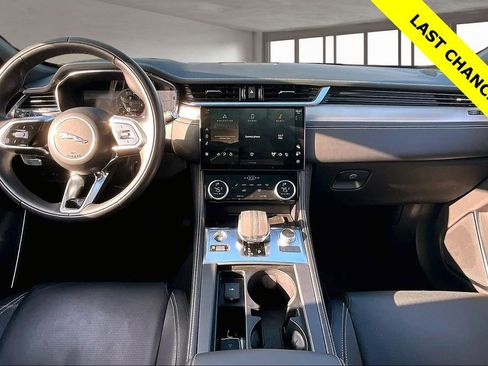 Used 2025 Jaguar F-PACE R-Dynamic S image 16