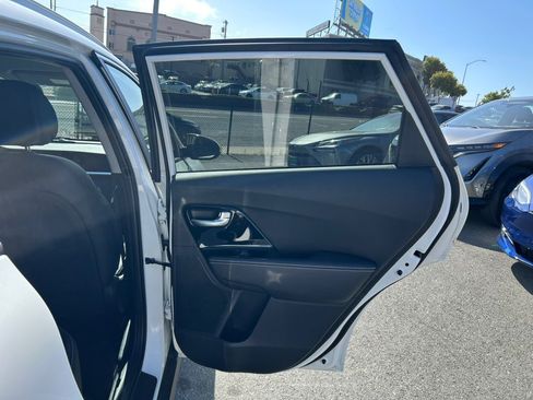 Used 2022 Kia Niro EX FWD image 42