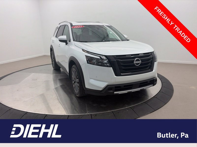 Used 2025 Nissan Pathfinder SL w/ SL Premium Package AWD/4WD image 1