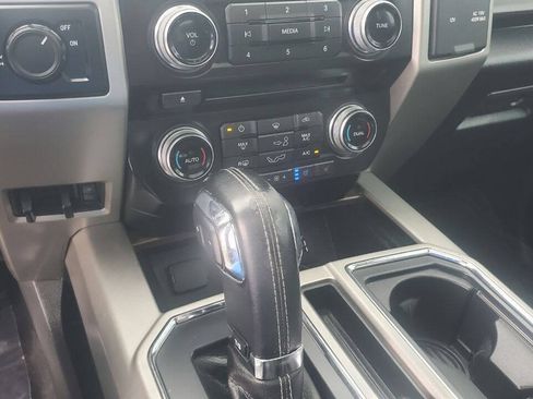 Used 2015 Ford F150 Lariat w/ Equipment Group 502A Luxury RWD image 18