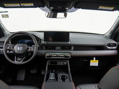 New 2026 Honda Pilot TrailSport image 10