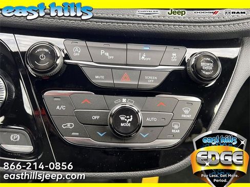 New 2026 Chrysler Pacifica Limited w/ S Appearance Package image 5