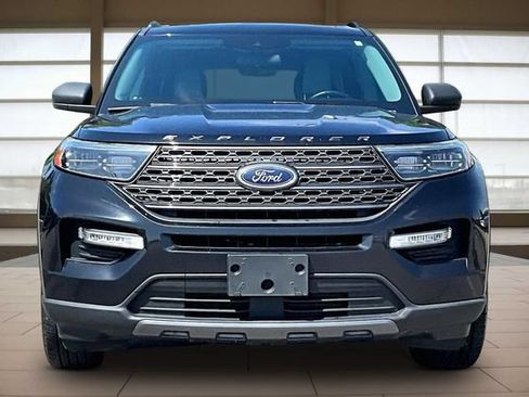 Used 2021 Ford Explorer XLT w/ Equipment Group 202A AWD/4WD image 3